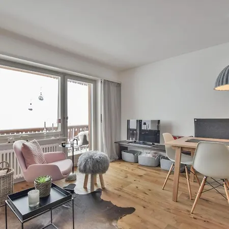 Valaisia 124 * רידראלפ